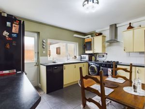 Breakfast kitchen- click for photo gallery